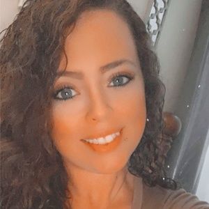 Meet your Posher, Natasha
